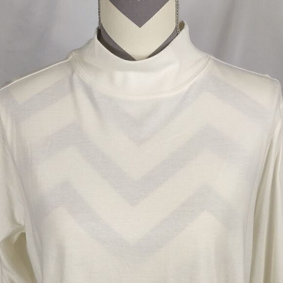 Croft & Barrow White Turtleneck - Picture 2 of 8